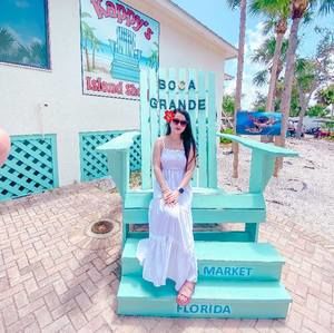 Meet your Posher, Cecile fatima